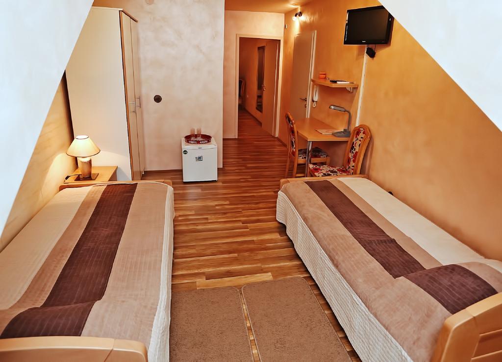 Apartmani Amaro Újvidék Szoba fotó
